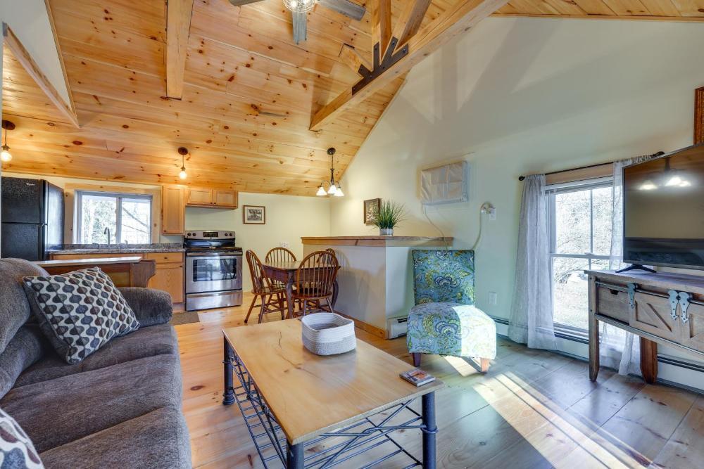 Inviting Chittenden Apartment Near Pico Mountain!